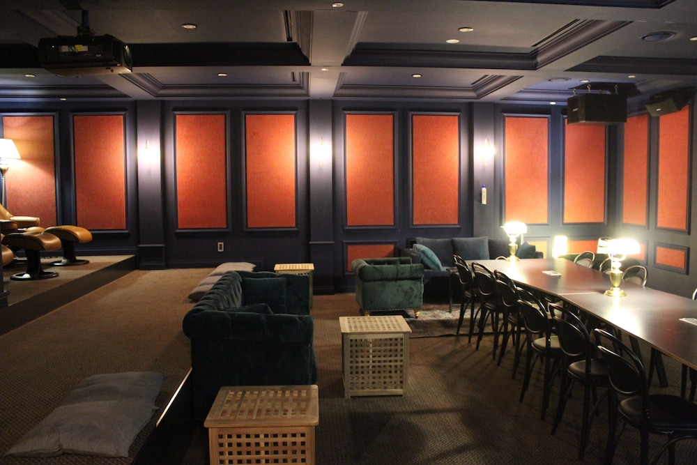 Patio 7 Hotel 43/71
