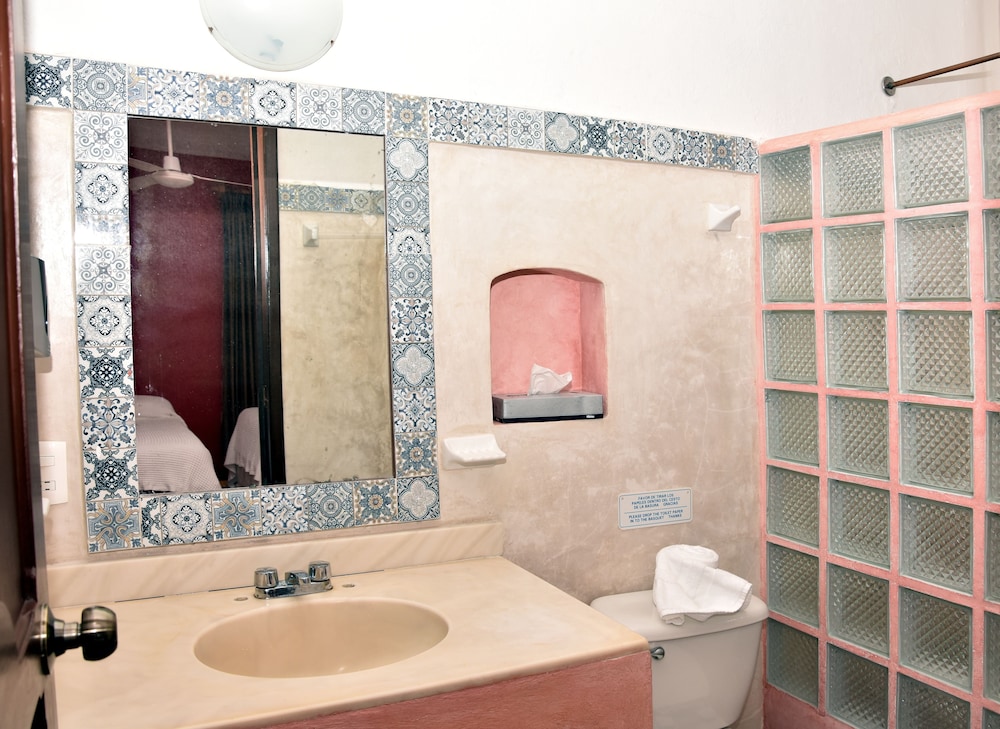 Hotel Mary Carmen 69/72