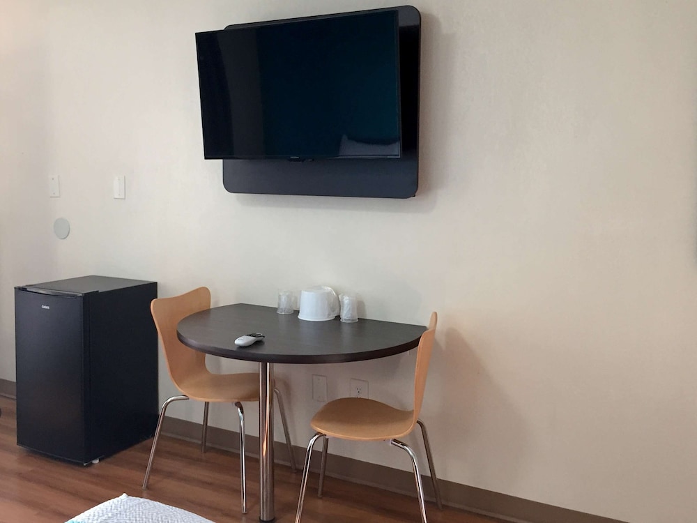 Motel6 Odessa, TX 2nd Street 20/26