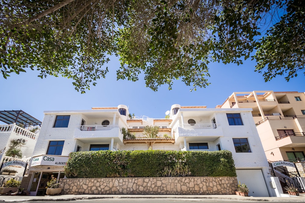 Natalis Apartamentos 58/62