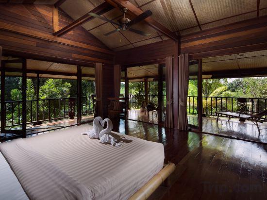 3 Bedrooms, Romantic, Chalet, Hill View