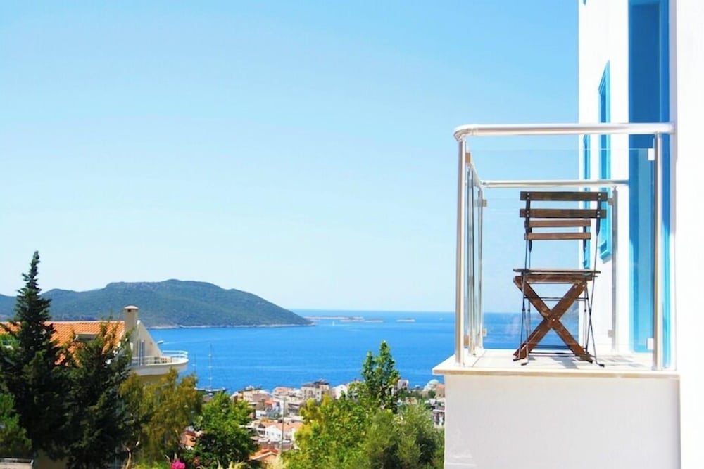 Saylam Suites 60/66