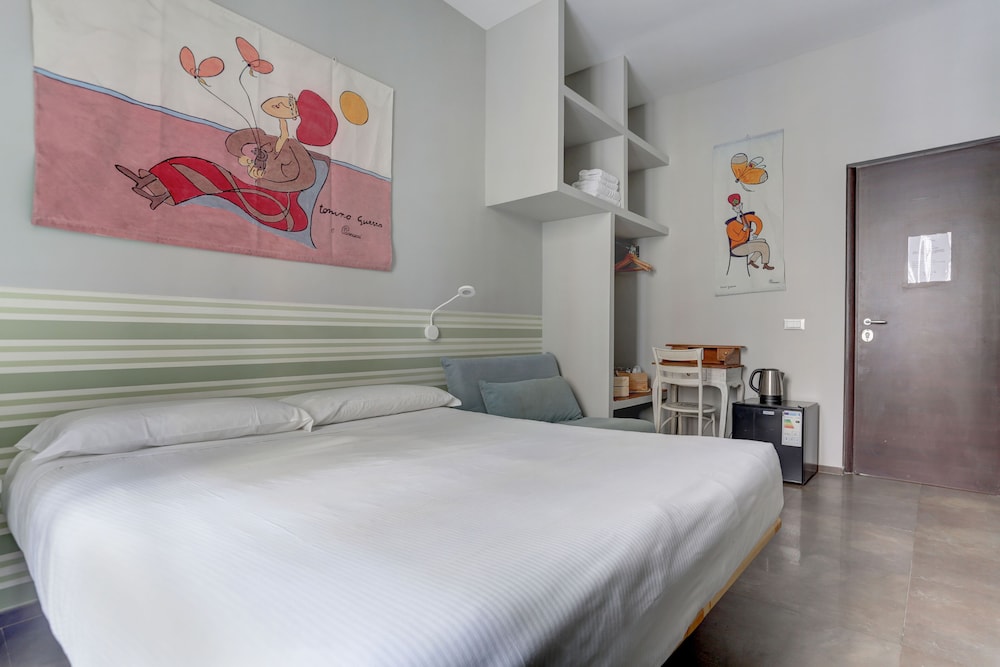 ROOM, TRIPLE