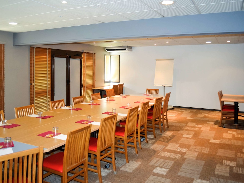Ibis Salon De Provence Sud 51/61