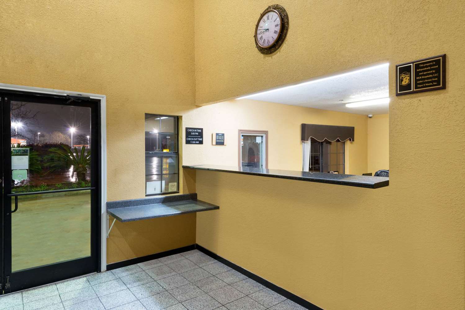 Super 8 by Wyndham San Antonio/Riverwalk Area 3/9