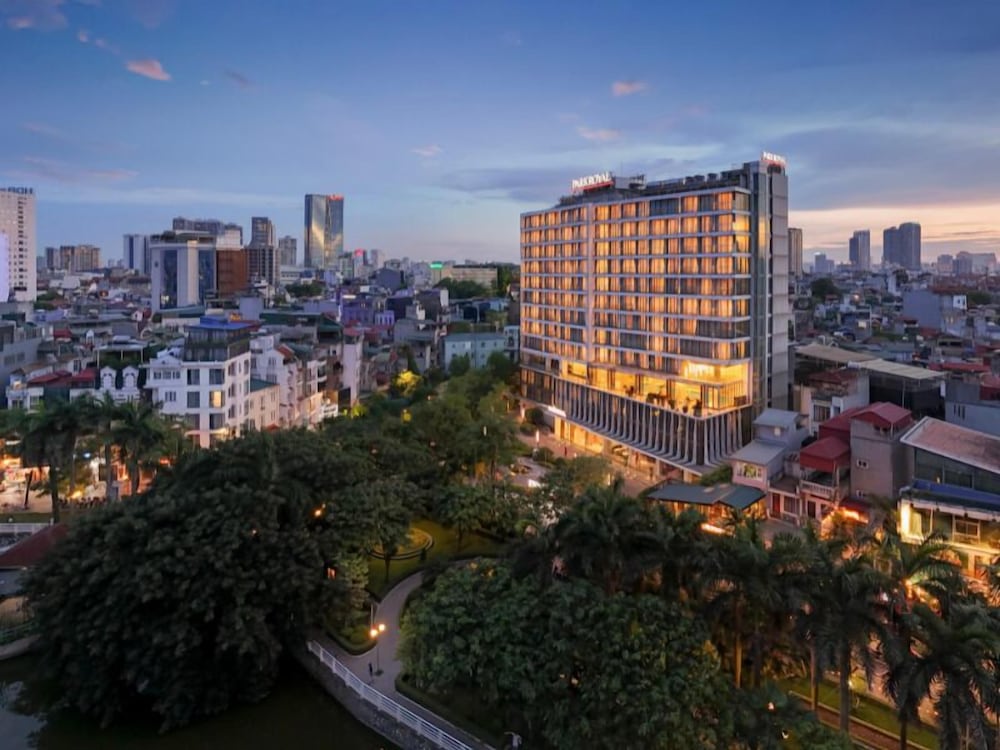 PARKROYAL Serviced Suites Hanoi 1/43