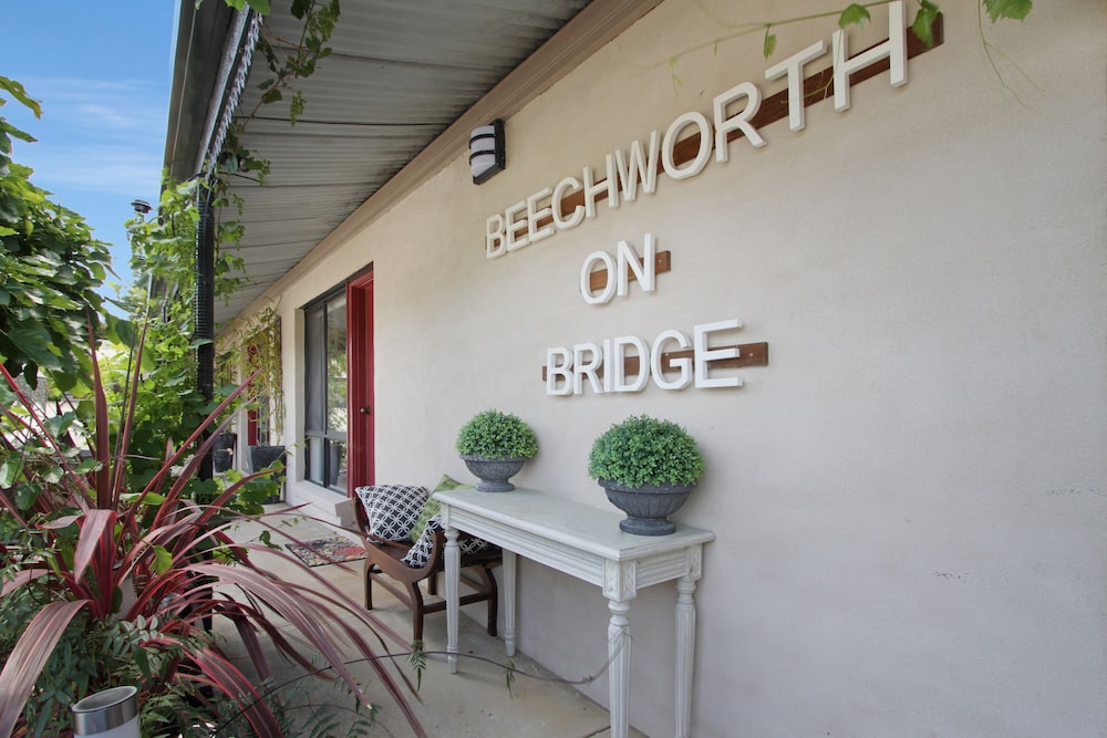 BEECHWORTH ON BRIDGE 3/57
