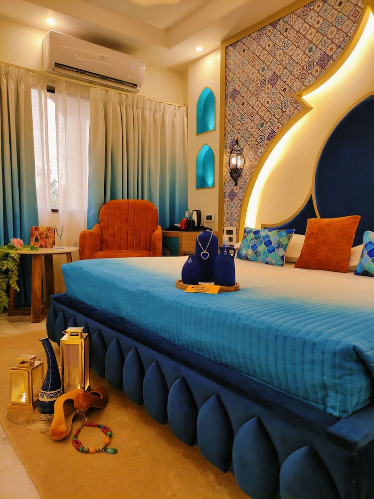 Theme, Luxury, Double Bed
