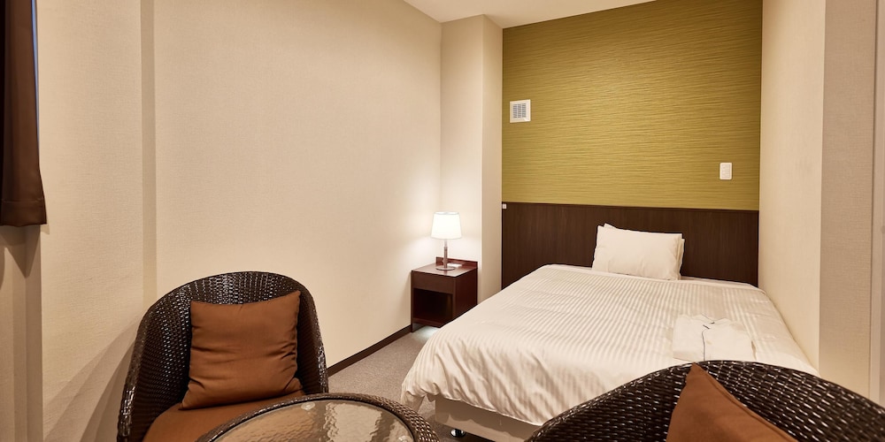 Crown Hotel Okinawa Annex 17/50