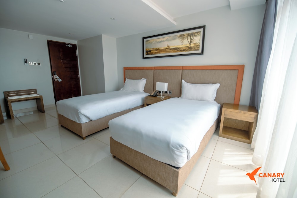 Canary Hotel 25/64