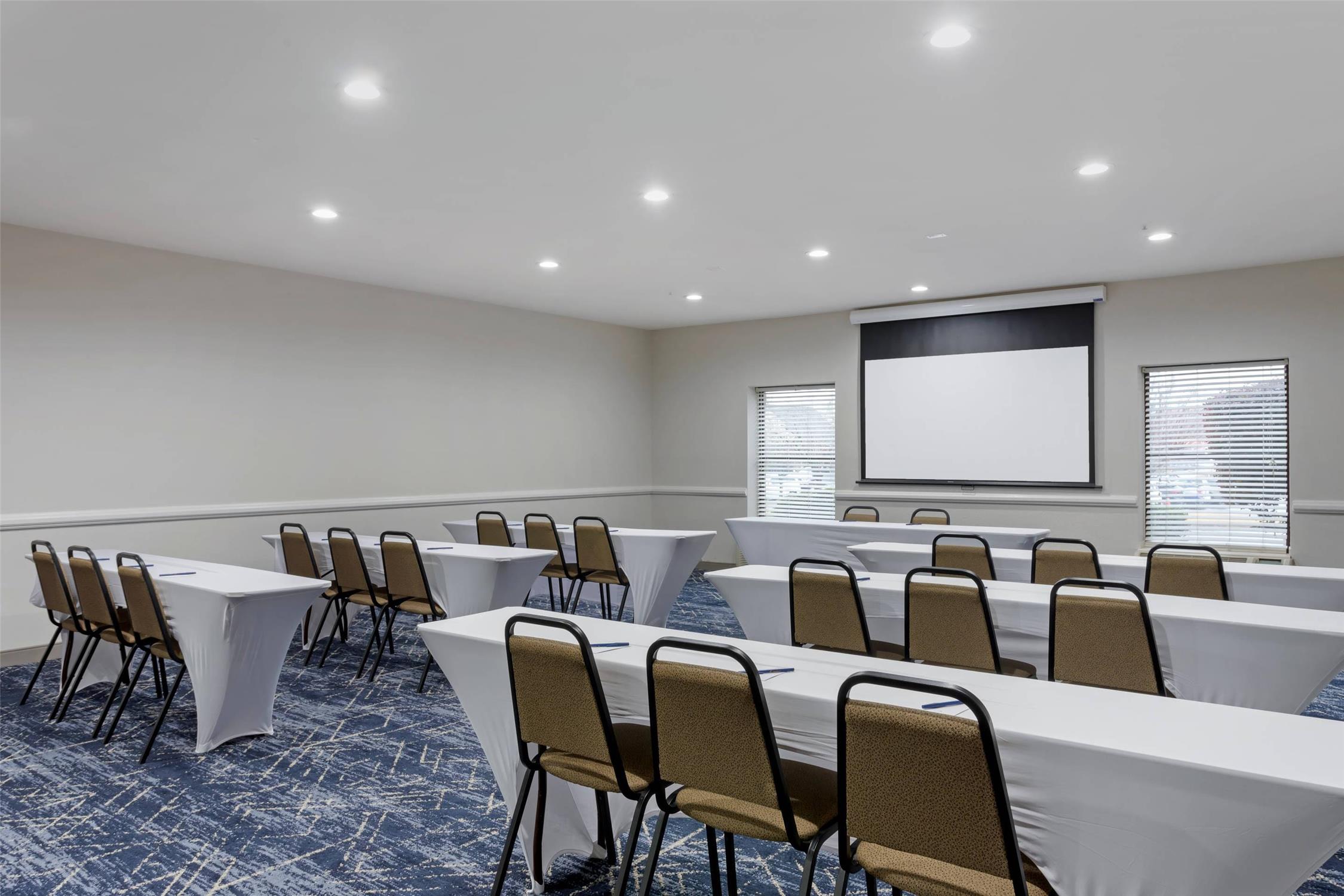 Comfort Inn and Suites Hot Springs Midtown 11/16