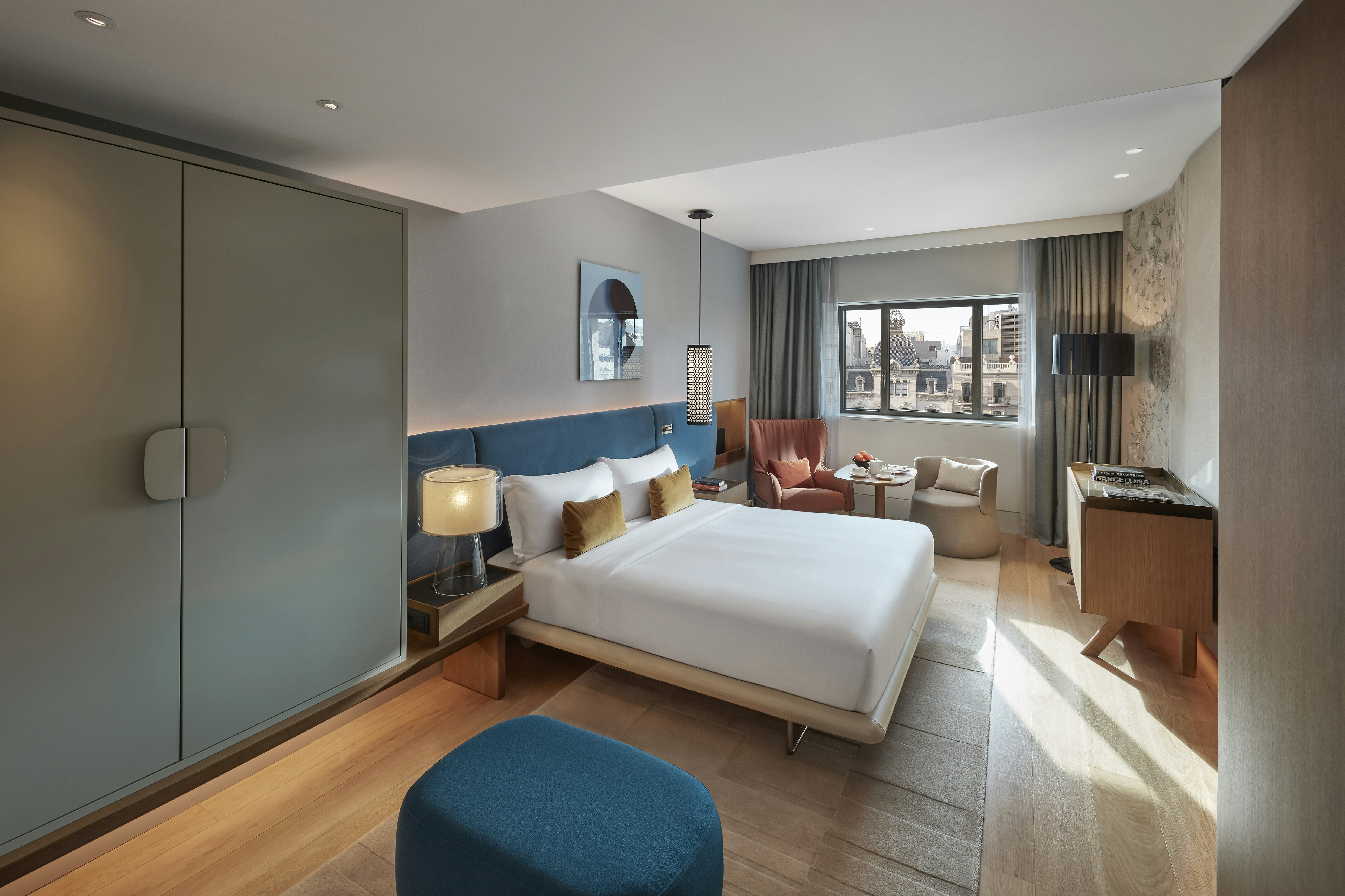 BOULEVARD, DELUXE, KING BED
