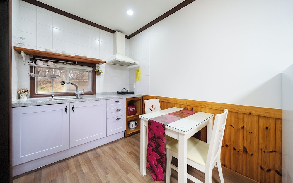 Taean Petit Maison Pension 7/50