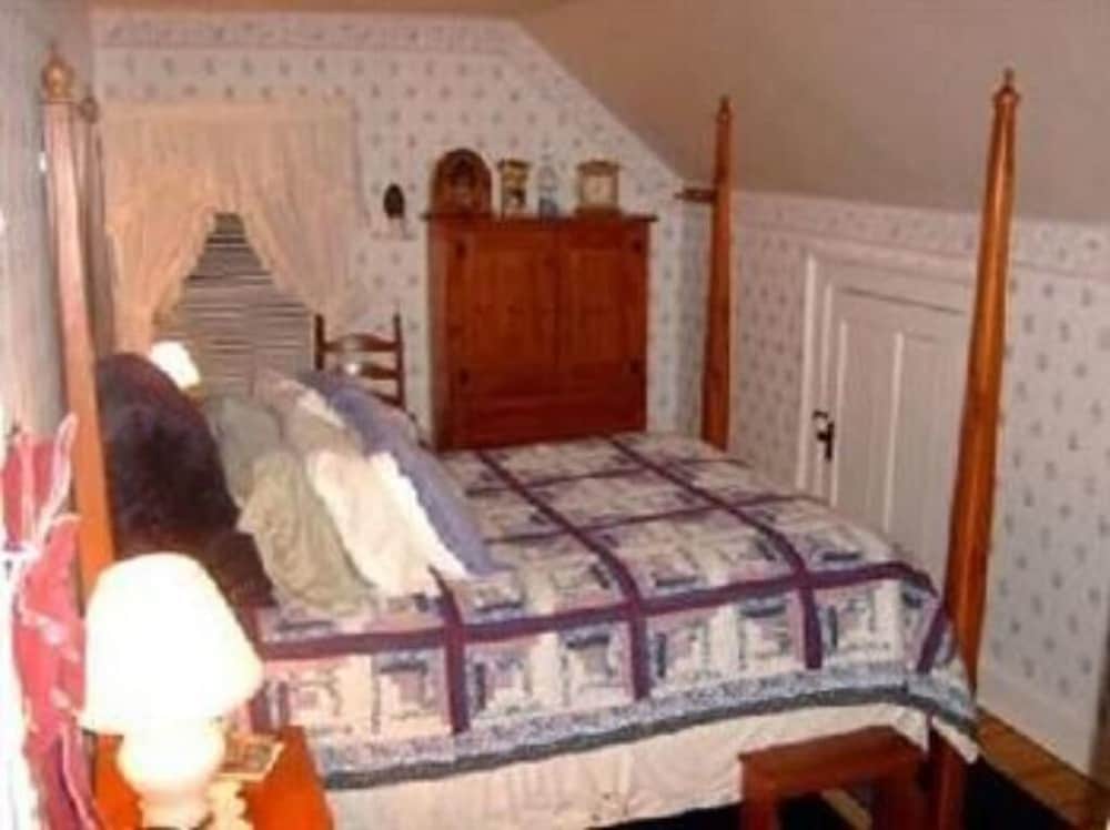 Brookview Manor Inn of the Poconos 6/51