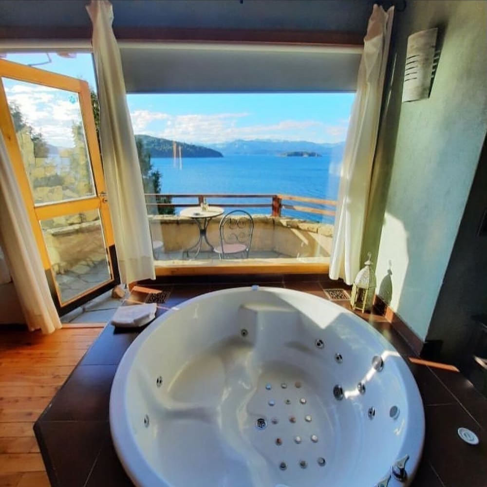 Lirolay Suites 22/46