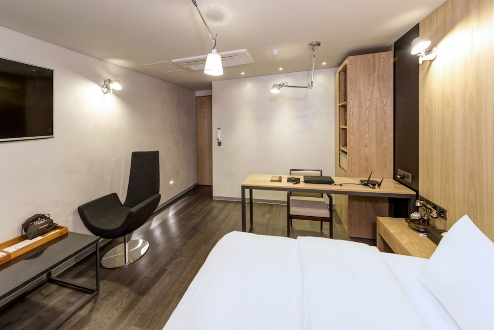 Capace Hotel 35/73