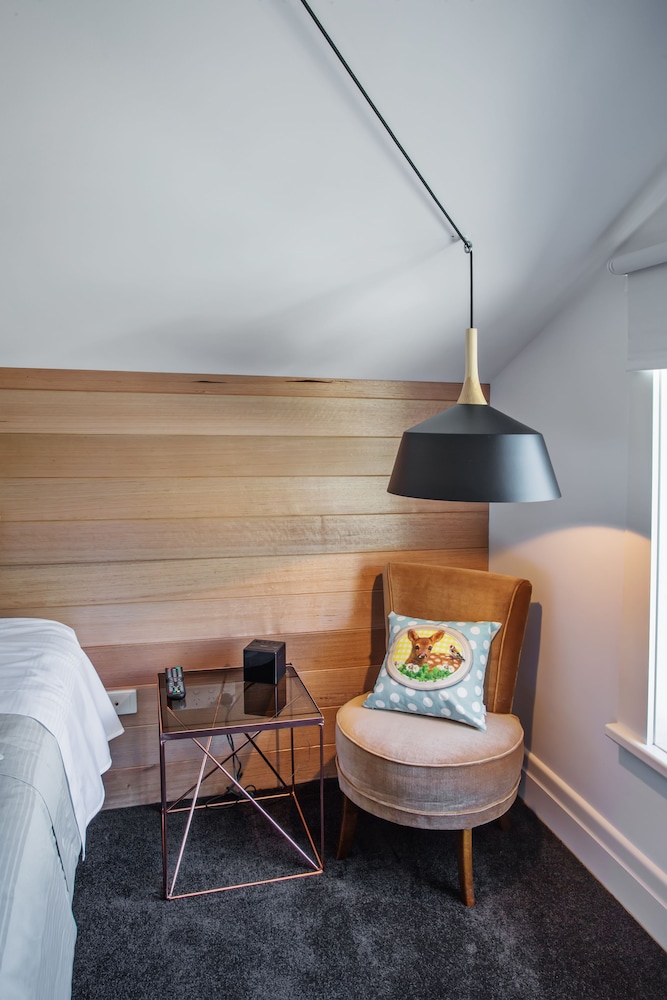 Sunny Side Up B&B 24/68