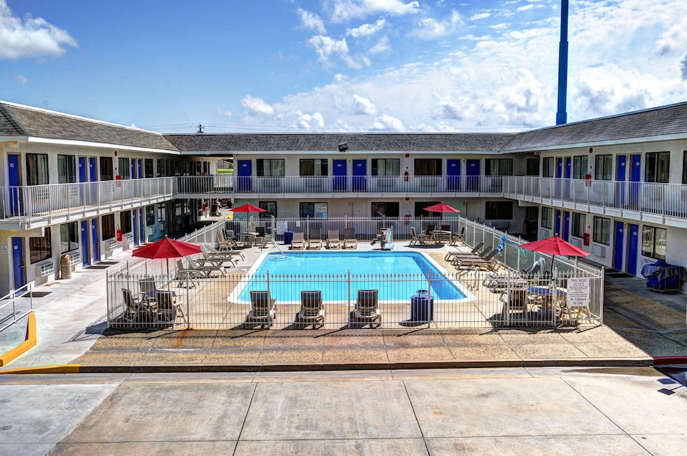 Motel6 Slidell, LA - New Orleans 52/56