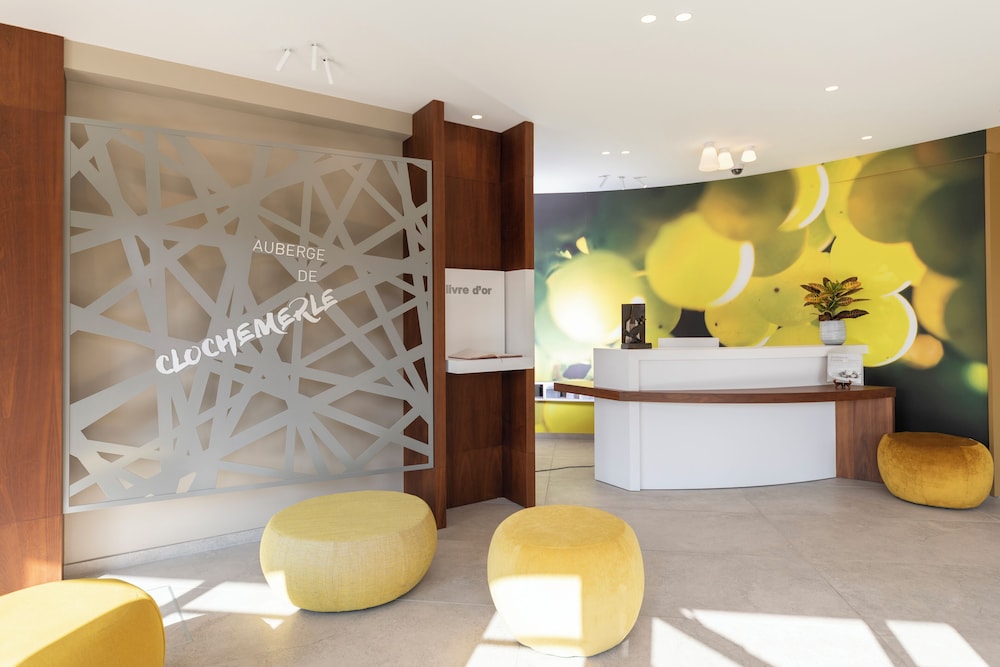 AUBERGE DE CLOCHEMERLE 9/54
