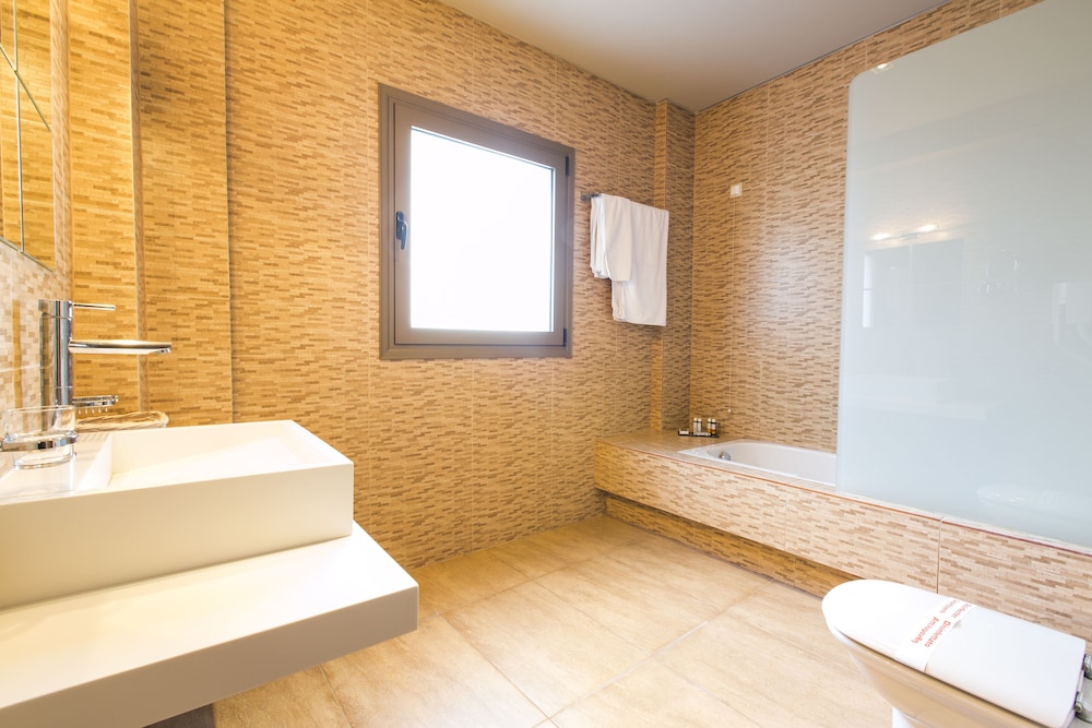 Bourtzi Boutique Hotel 37/64