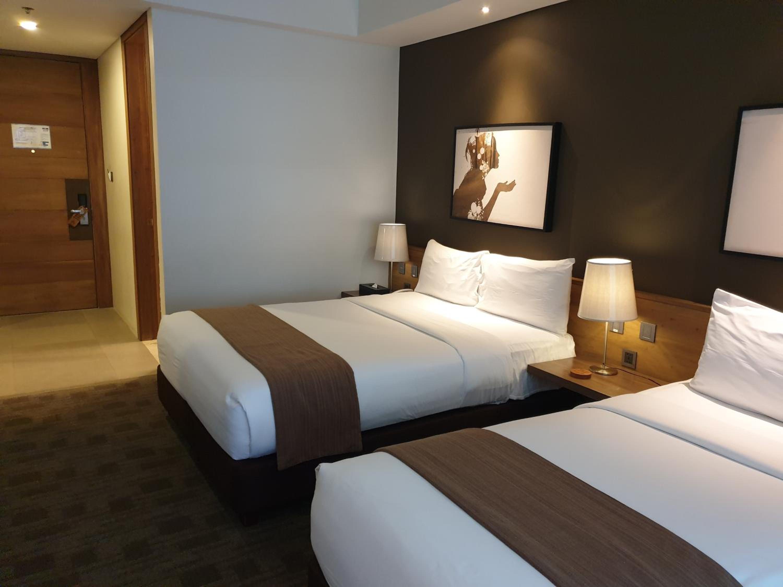 Escala Tagaytay 25/55