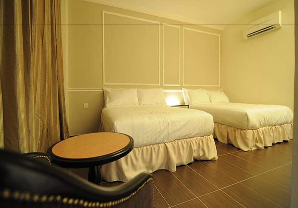 Luscious Hotel 25/38