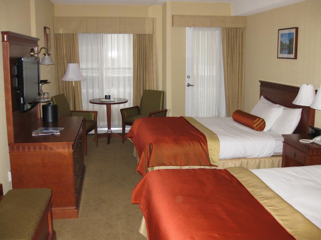 Sun Peaks Lodge 14/22