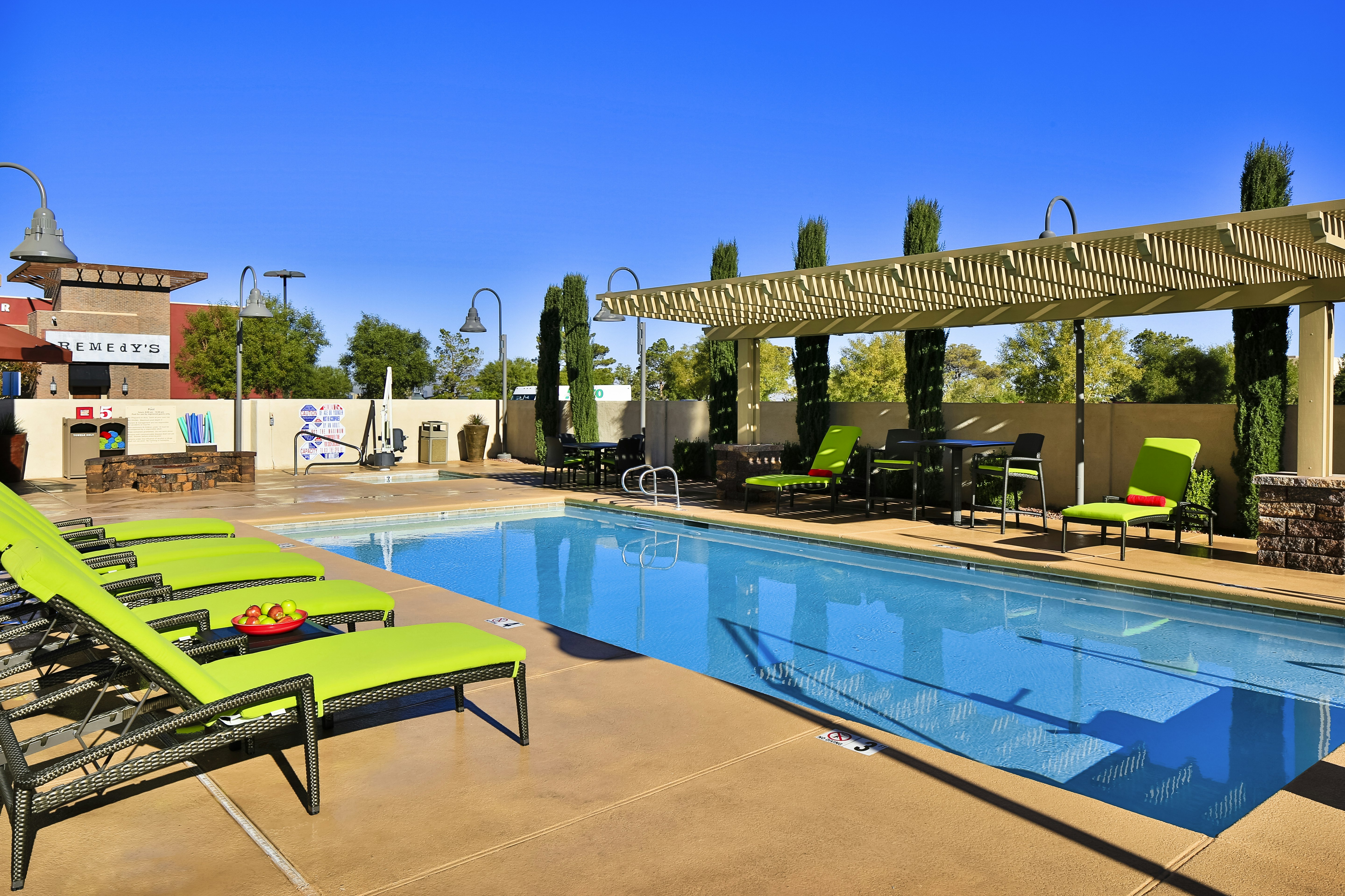 Hampton Inn & Suites Las Vegas South 5/16
