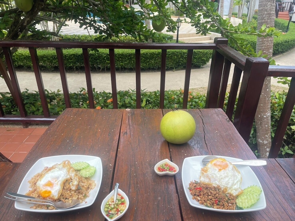 Sailom Resort Bangsaphan 40/55