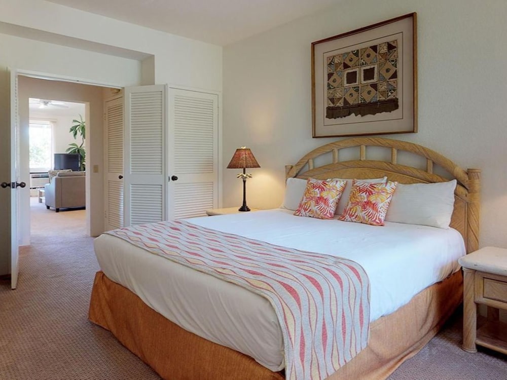 1 BEDROOM, CONDO, GARDEN VIEW