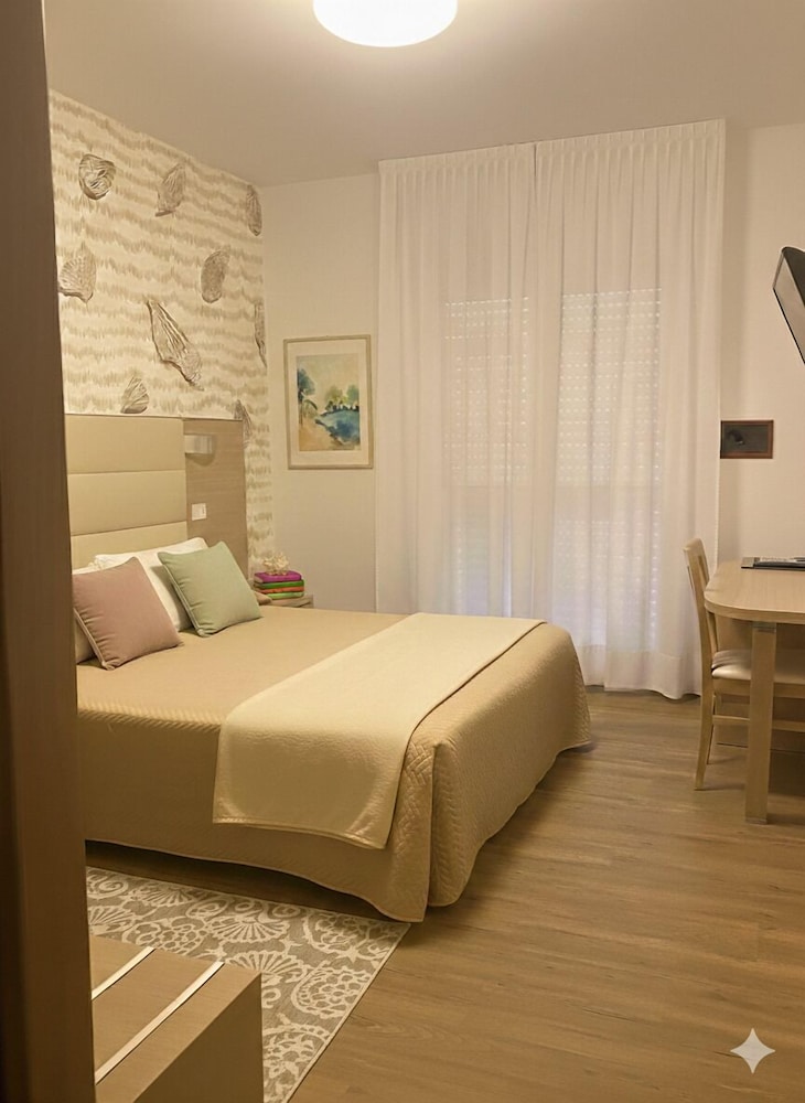 Hotel Columbia &amp; Ninfea 15/50