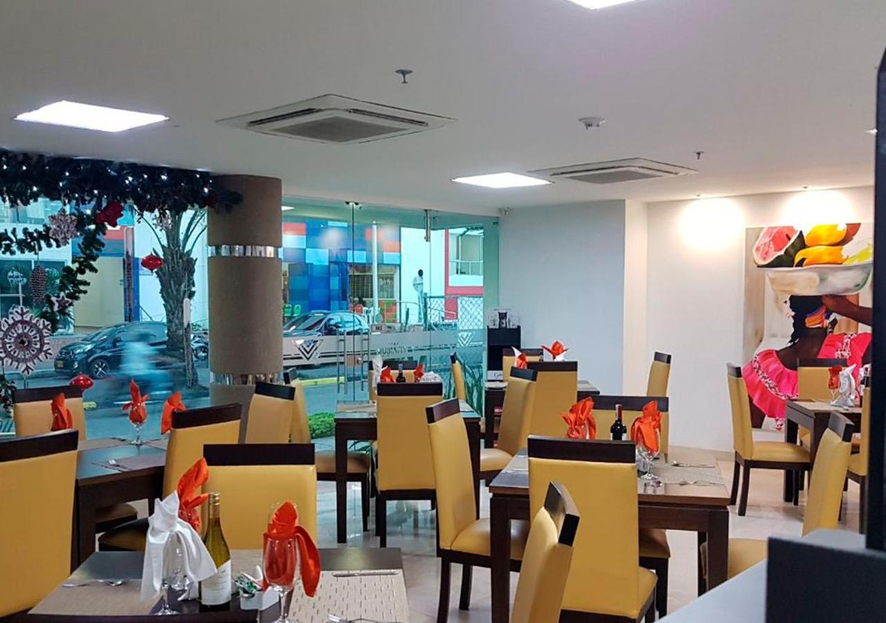 Hotel Titanium Plaza 24/30