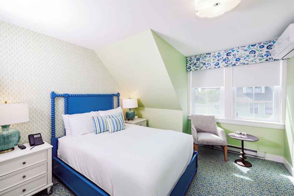 كوخ بسرير كوين، Harbour View Inn 4/10