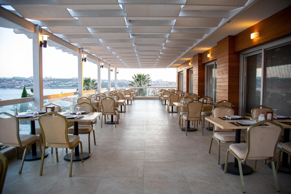 La Quinta By Wyndham Cesme 38/58