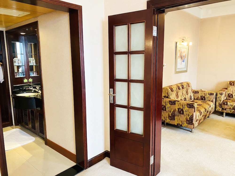 Baolong Hotel Shanghai 25/46