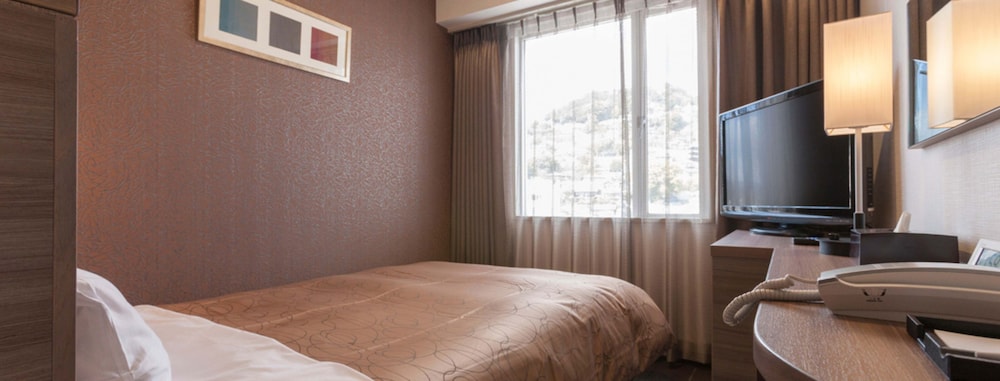ROOM, SINGLE, MOUNTAIN VIEW