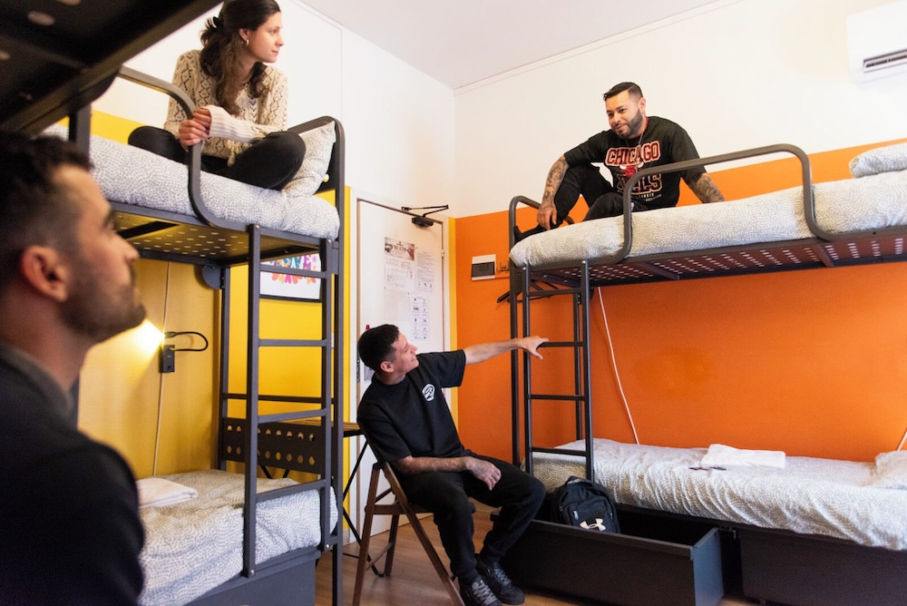 Sunflower Beach Hostel 8/50