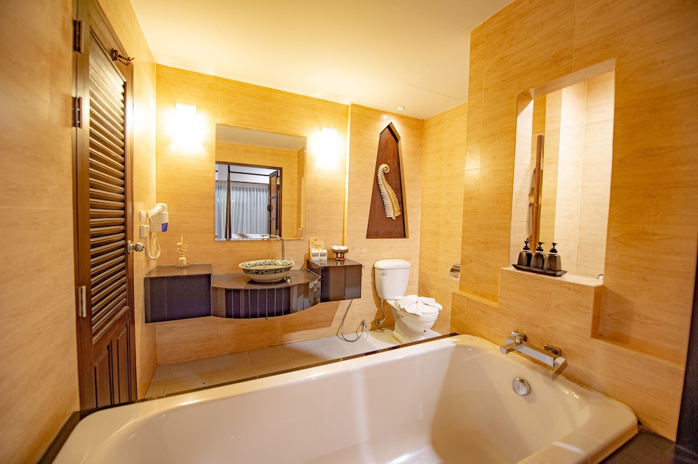 NAVATARA PHUKET RESORT 20/71