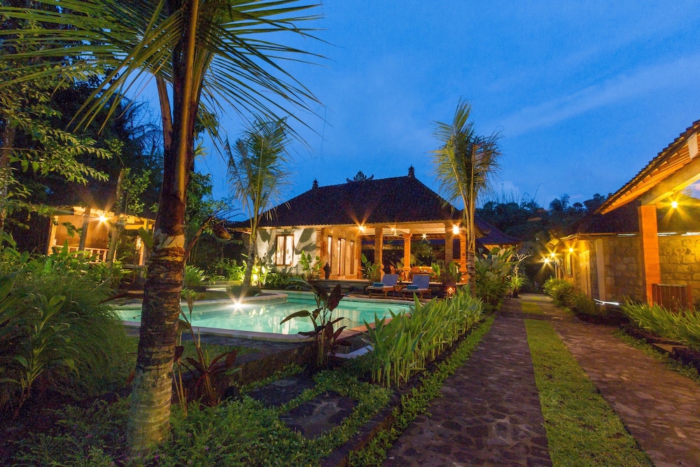 Jero Sebali Villa 36/48