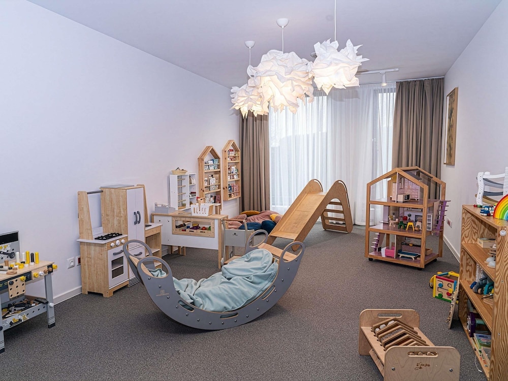 Novotel Krakow City West 68/77