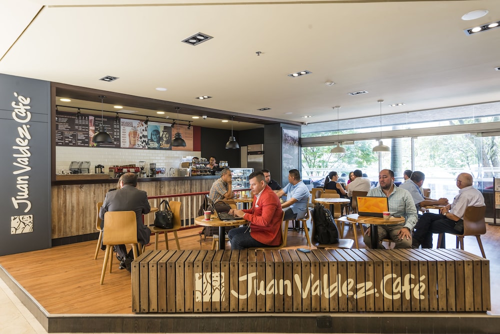 Movich Hotel de Pereira 30/34