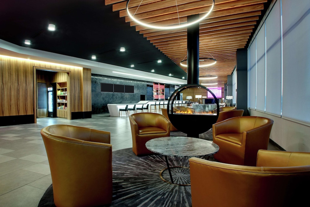 The Rose Hotel Chicago O Hare Tapestry Collection By Hilton 8/74