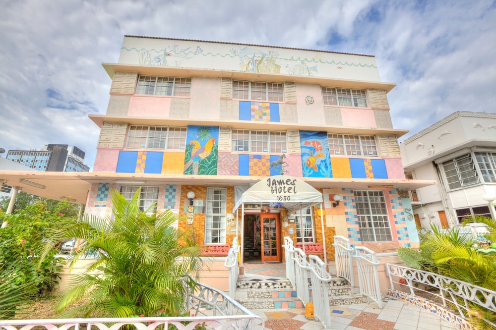James Hotel 2/59