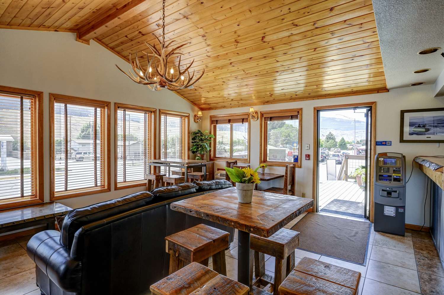 Super 8 By Wyndham Gardiner/Yellowstone Park Area 27/57