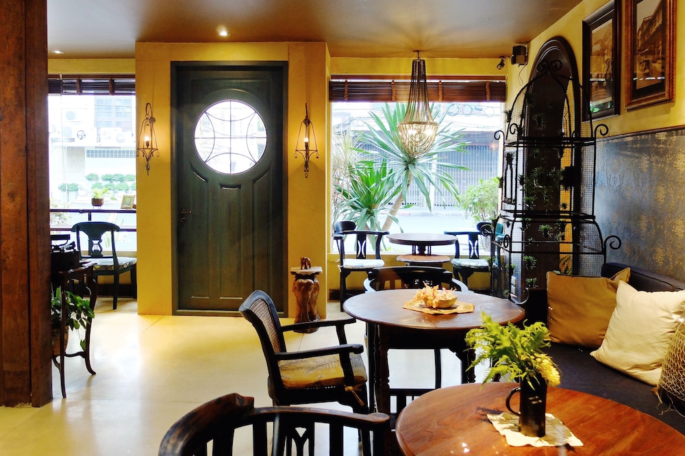 Old Capital Bike Inn(Ex Old Bangkok Inn) 62/80