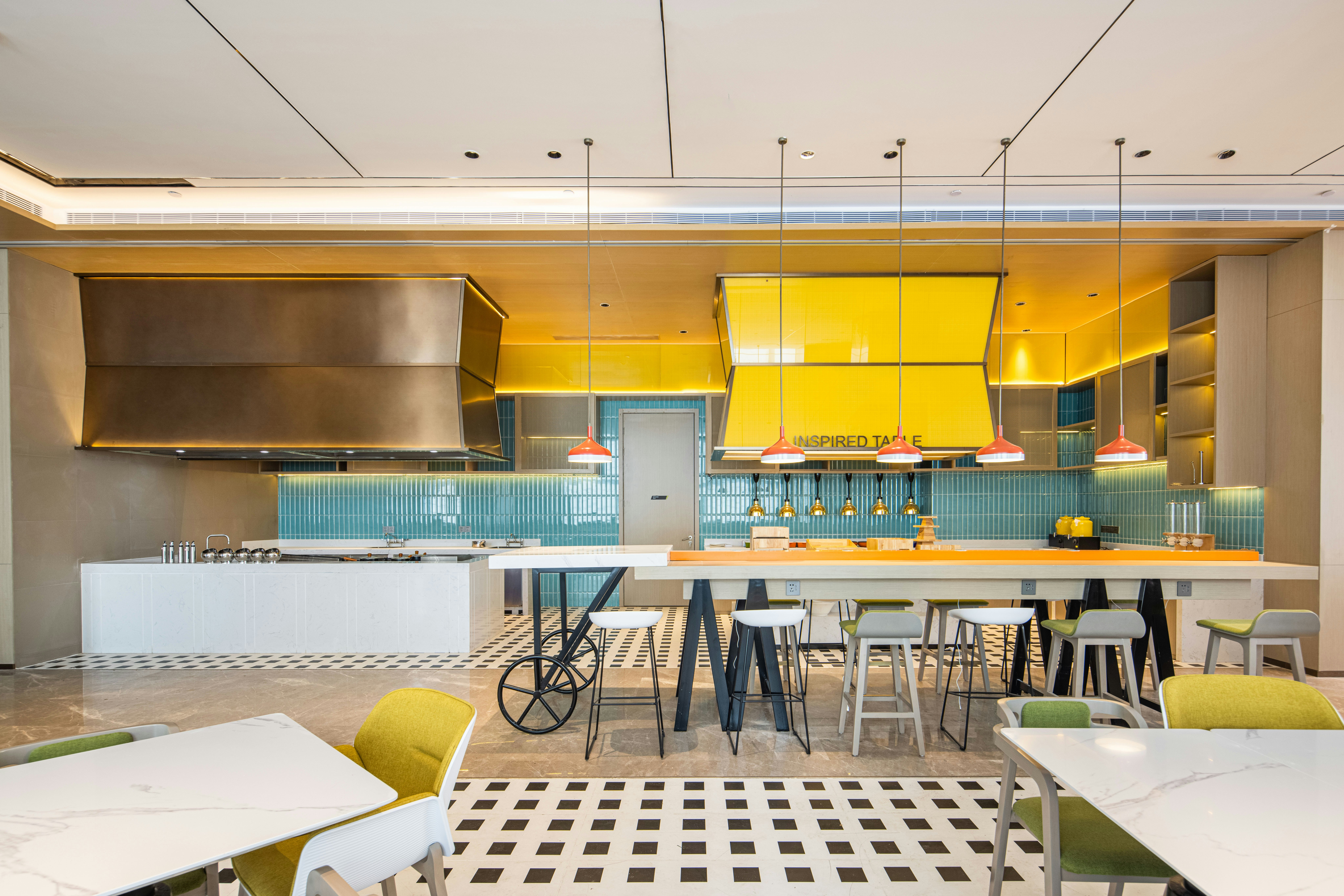 HOME2 SUITES BY HILTON XingWen YiBin 30/32
