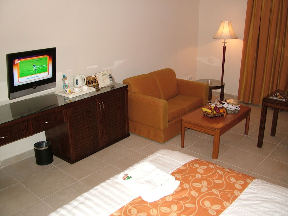 Dead Sea Spa 10/64