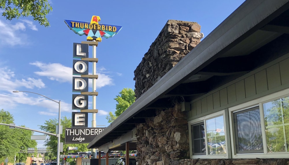 Thunderbird Lodge 2/71
