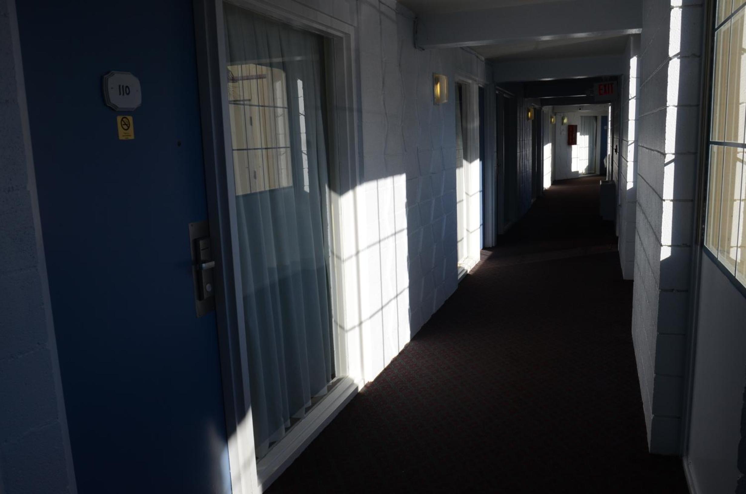 Red Carpet Inn & Suites 5/50