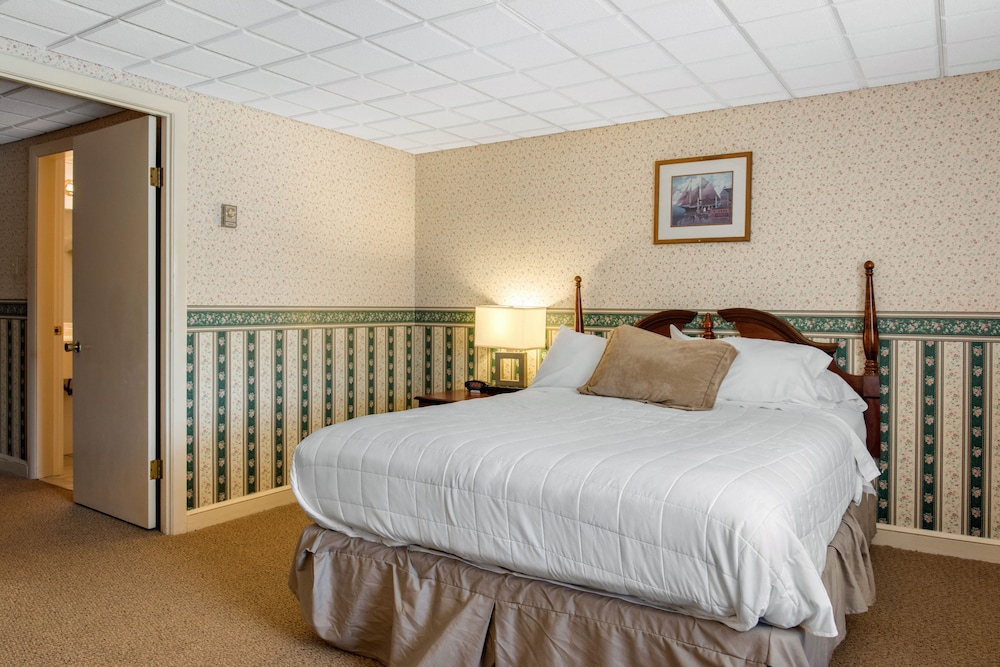 Coachman Inn 9/55